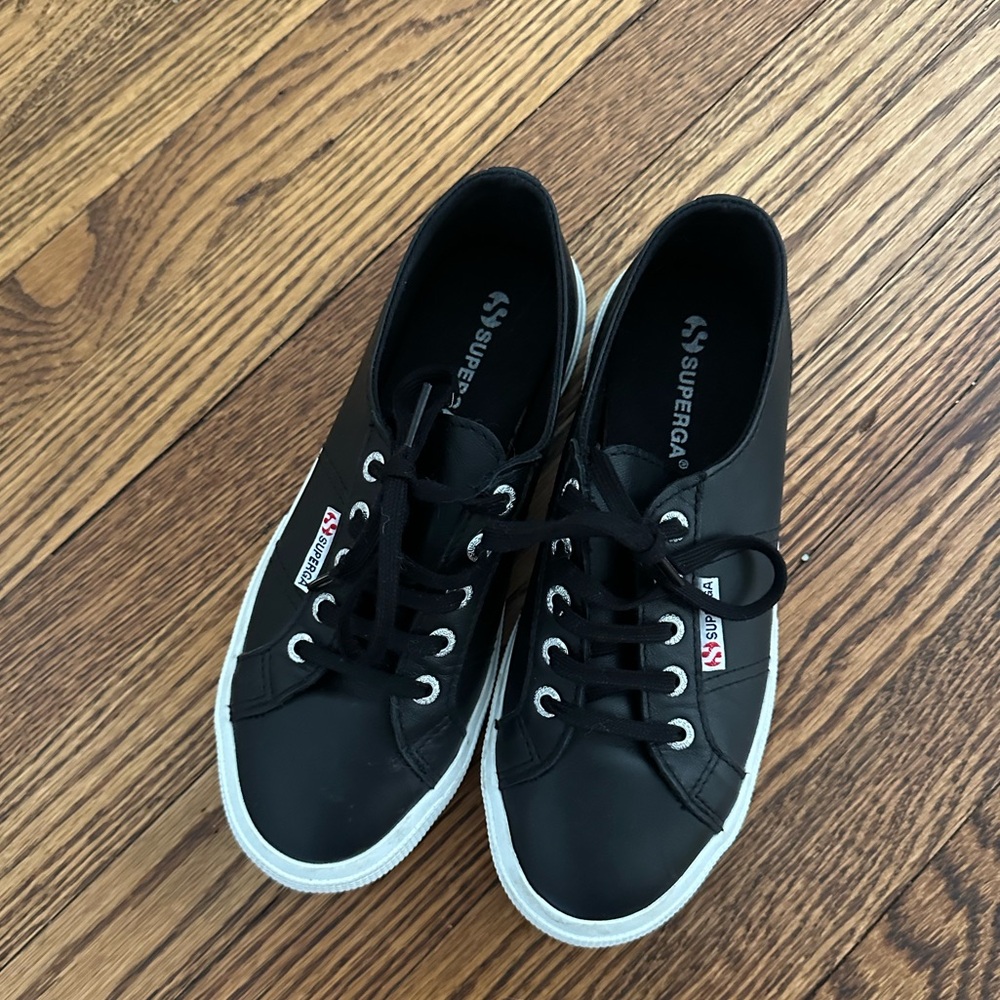 Size 38 Black Leather Supergas